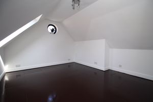 Bedroom- click for photo gallery